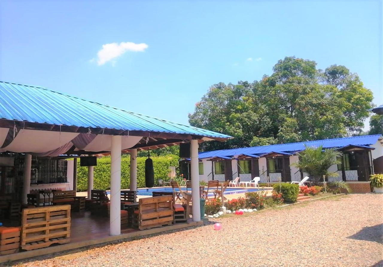 Cabanas El Saman Villavicencio Apiay Екстер'єр фото